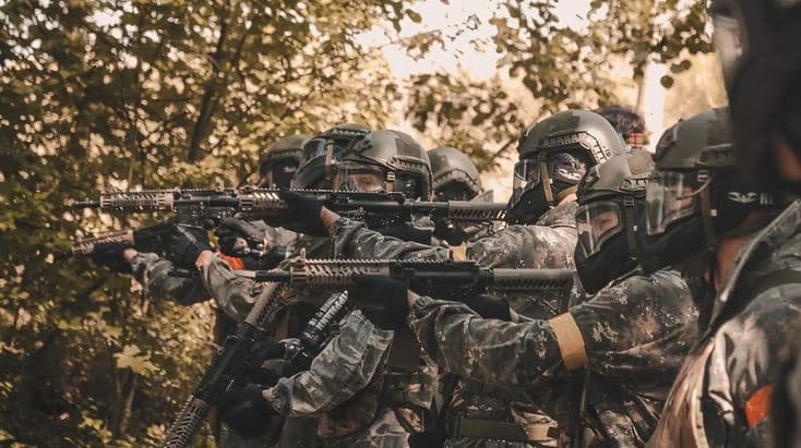 2 hodiny paintballu v bývalé ruské základně 