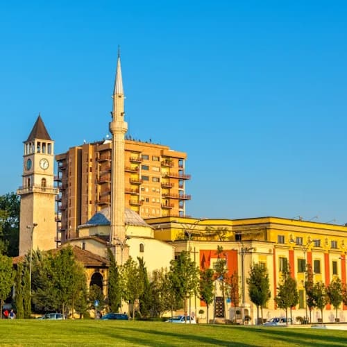 Zpáteční letenky Praha - Albánie (Tirana)
